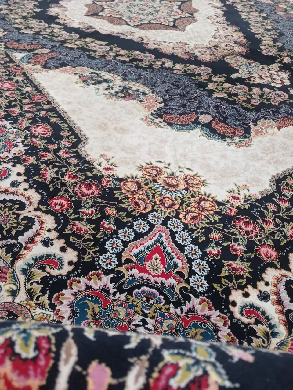 ۲تخته فرش ۱۲متری ۷۰۰شانه تراکم ۳۰۰۰|فرش|ورامین, خیر آباد|دیوار