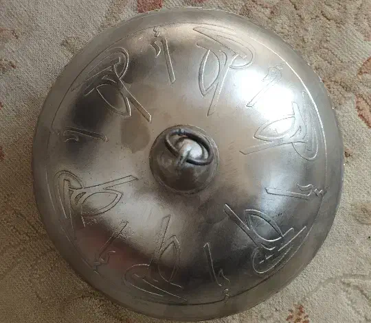 زنگ زورخانه بسیار زیبا|کلکسیون اشیاء عتیقه|کاشان, فاز ۲ ناجی آباد|دیوار