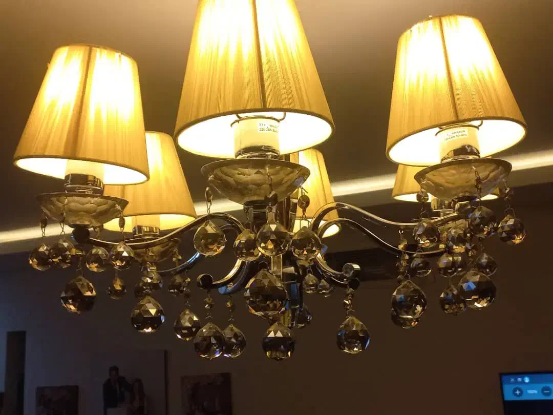 لوستر خارجی|لوستر و چراغ آویز|ری, صفاییه (چشمه علی)|دیوار