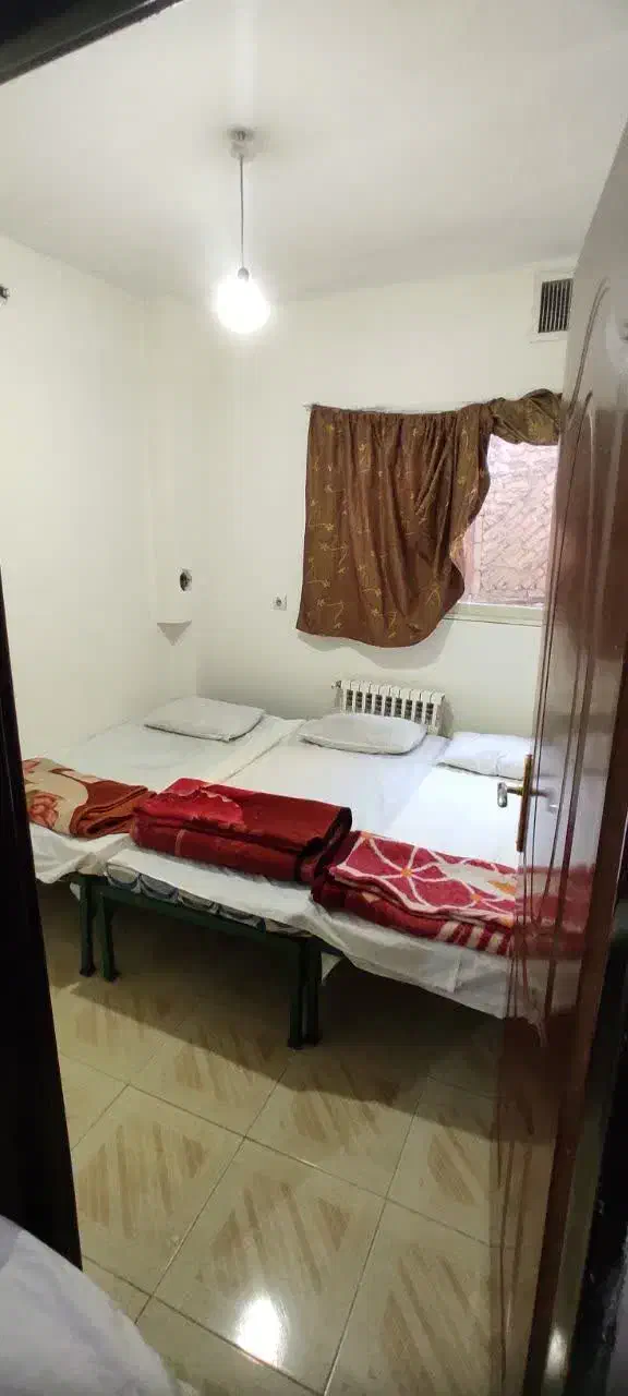 اسکان رایگان|اجارهٔ کوتاه‌مدت آپارتمان و سوئیت|مشهد, پایین خیابان|دیوار