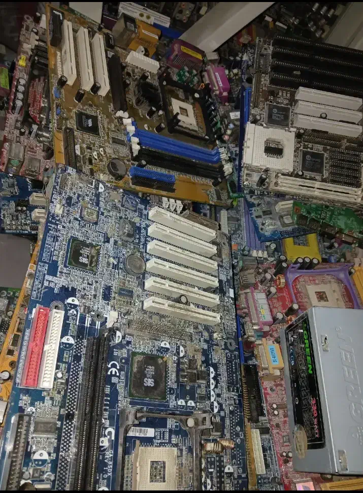 خرید و فروش برد کیس کامپیوتر|قطعات و لوازم جانبی رایانه|مشهد, استاد یوسفی (شهرک غرب)|دیوار