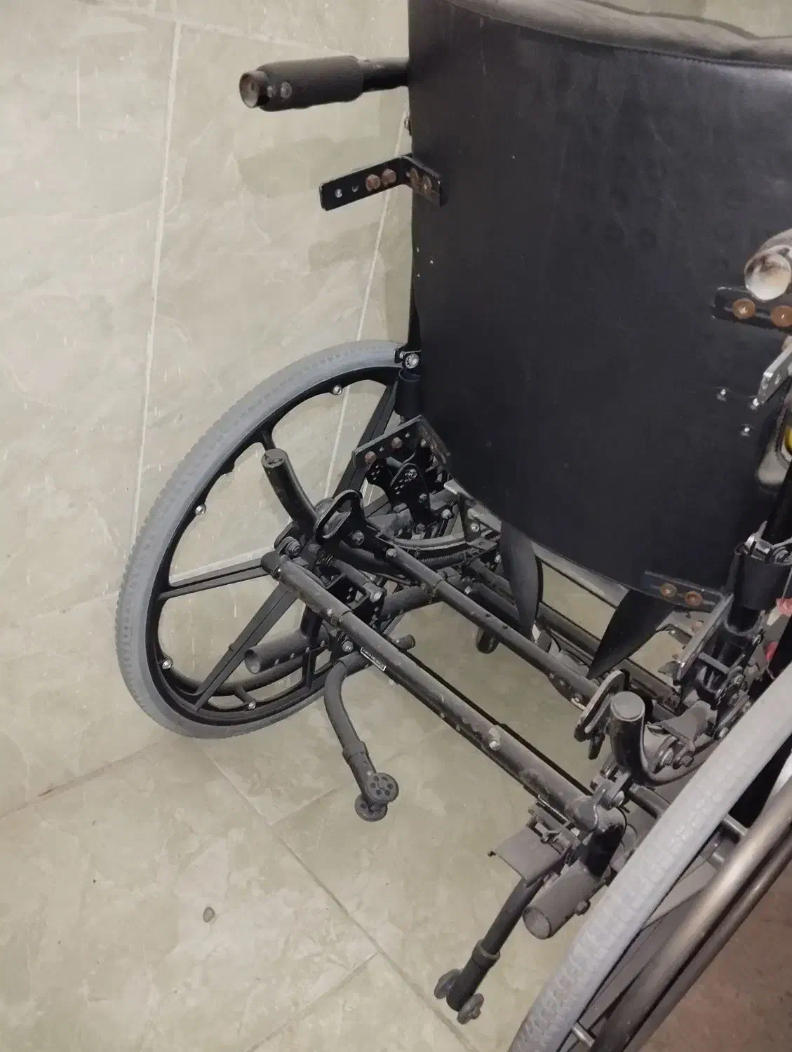 ویلچر رنگ پره ای درحد|آرایشی، بهداشتی، درمانی|سیرجان, |دیوار