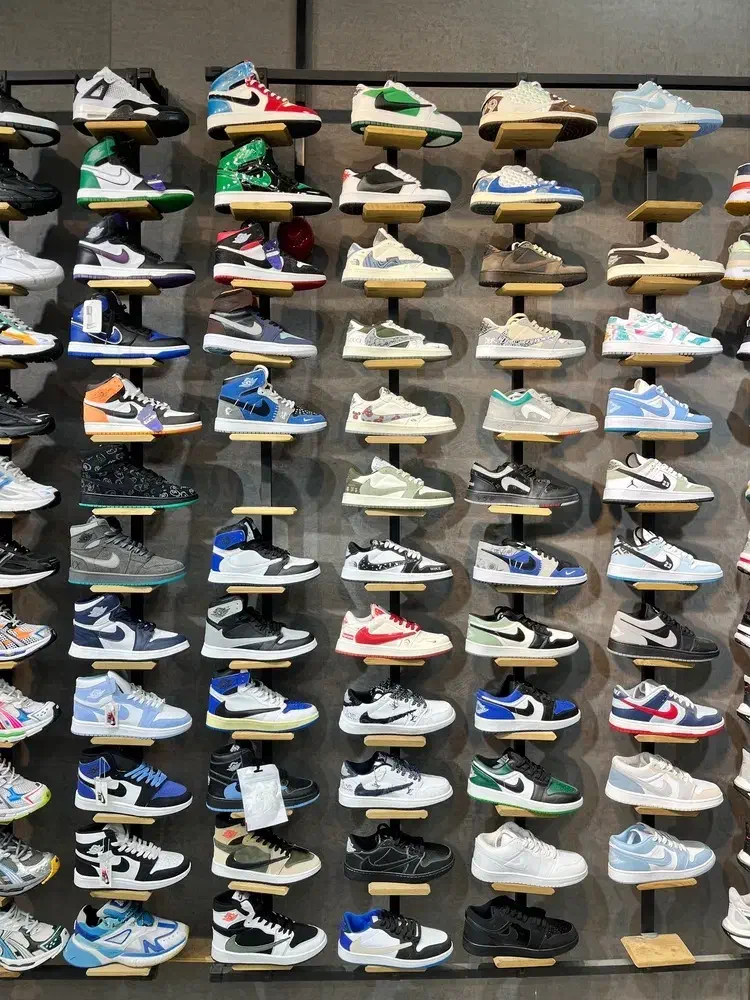 فروشگاه کفش یلدا|کیف، کفش، کمربند|اصفهان, شیخ اشراق|دیوار