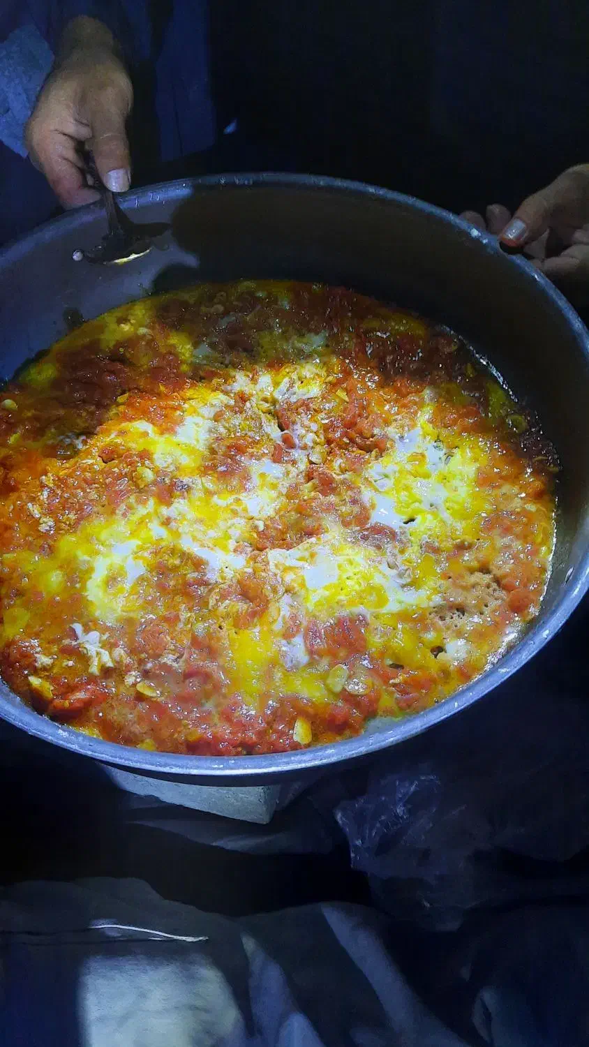 یک نفر اقا همکاری درساندویج وسیب زمینیتخم مرغ|استخدام خدمات فروشگاه و رستوران|زنجان, |دیوار