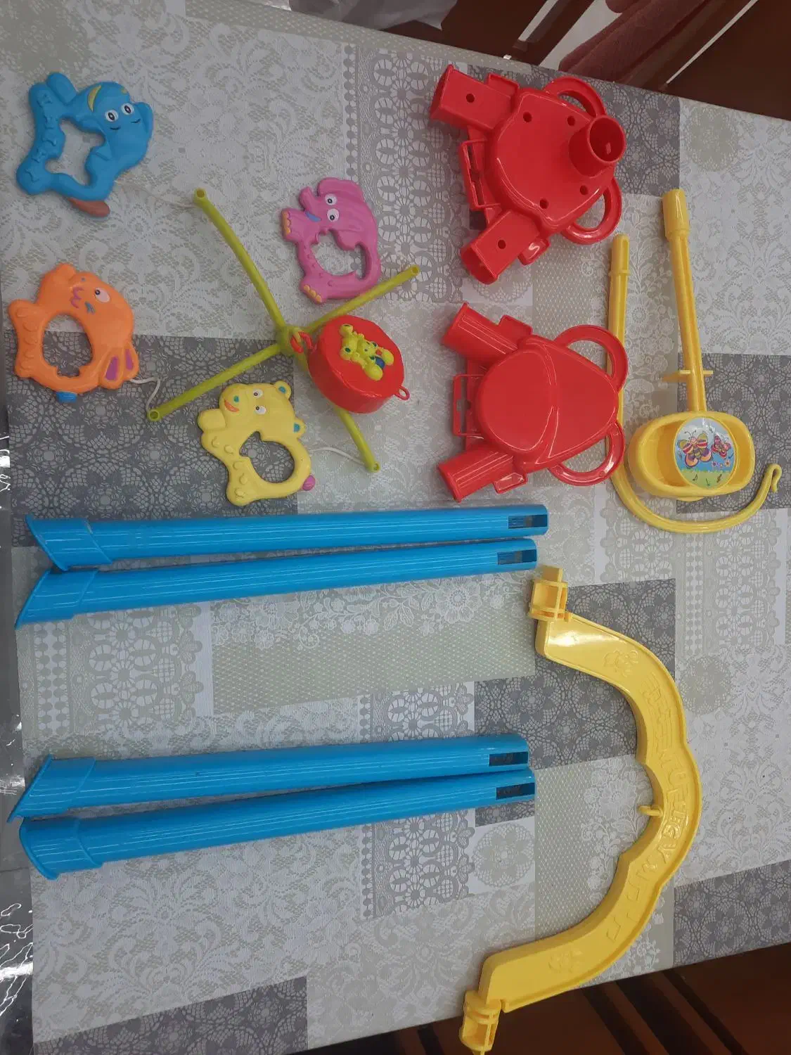 تشک بازی و آویز تخت کودک موزیکال|اسباب و اثاث بچه|سنندج, |دیوار