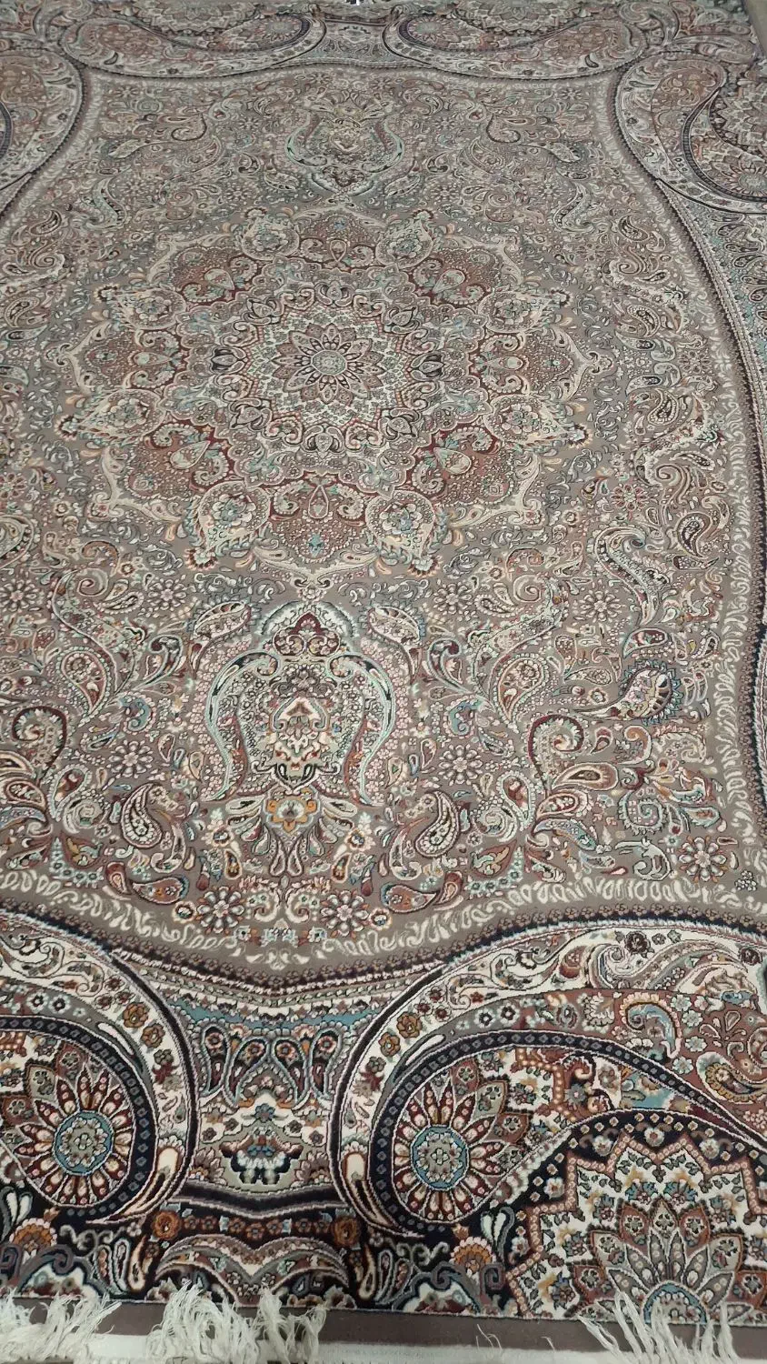 ۹متری ۷۰۰شانه تراکم ۲۰۰۰|فرش|نظرآباد, رسالت|دیوار