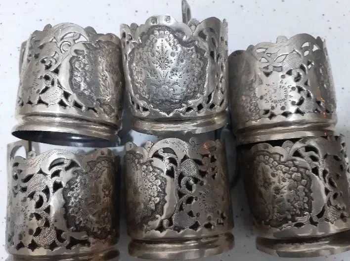 جا لیوانی نقره|کلکسیون اشیاء عتیقه|بروجن, |دیوار