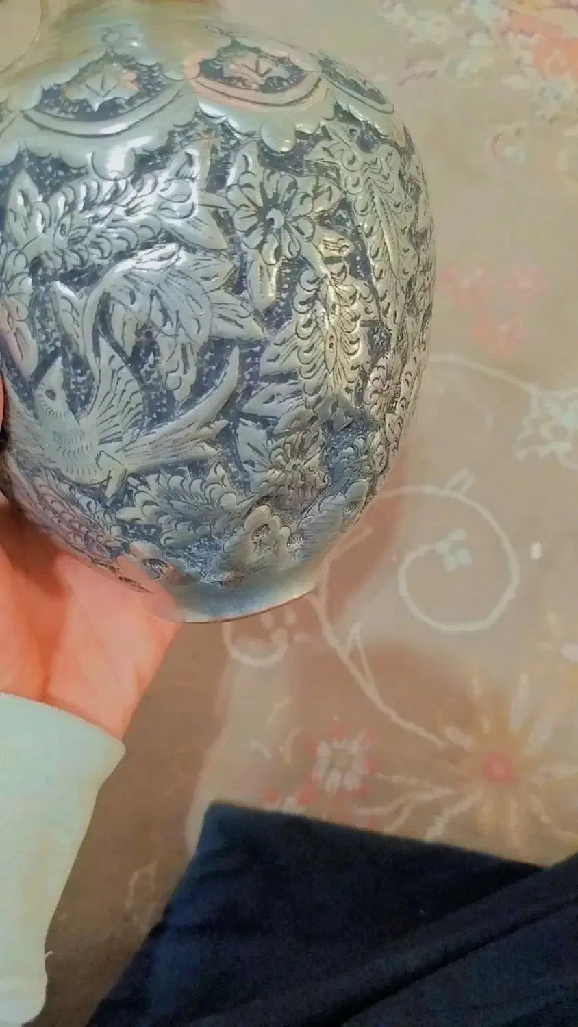 یک عدد گلدان و کاسه مسی قلم زنی قدیمی|کلکسیون اشیاء عتیقه|تهران, سبلان (لشگر)|دیوار