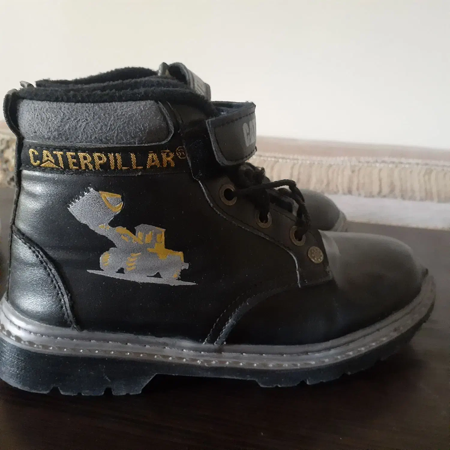 نیم بوت دخترانه،پسرانه سایز۳۴|کیف، کفش، کمربند|فولادشهر, A2|دیوار