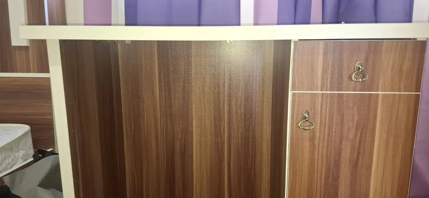 میز تحریر سالم|میز تحریر و کامپیوتر|همدان, |دیوار