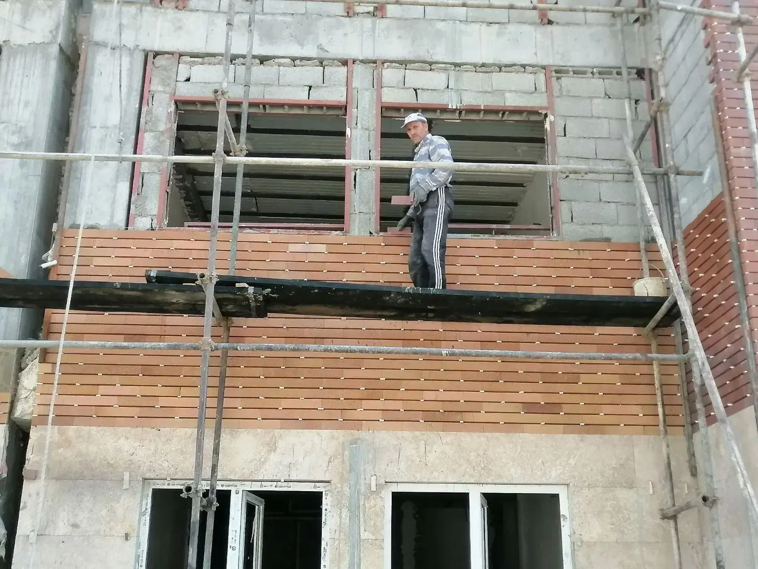 آجر نما و سنگکاری|خدمات پیشه و مهارت|هشتگرد, شهرک ریحانه|دیوار