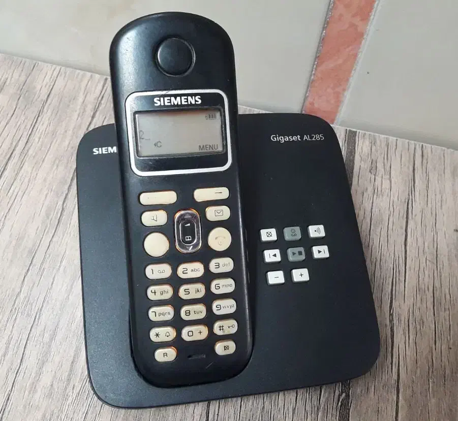 تلفن گیگاست (زیمنس )و پاناسونیک|تلفن رومیزی|قم, ولیعصر|دیوار