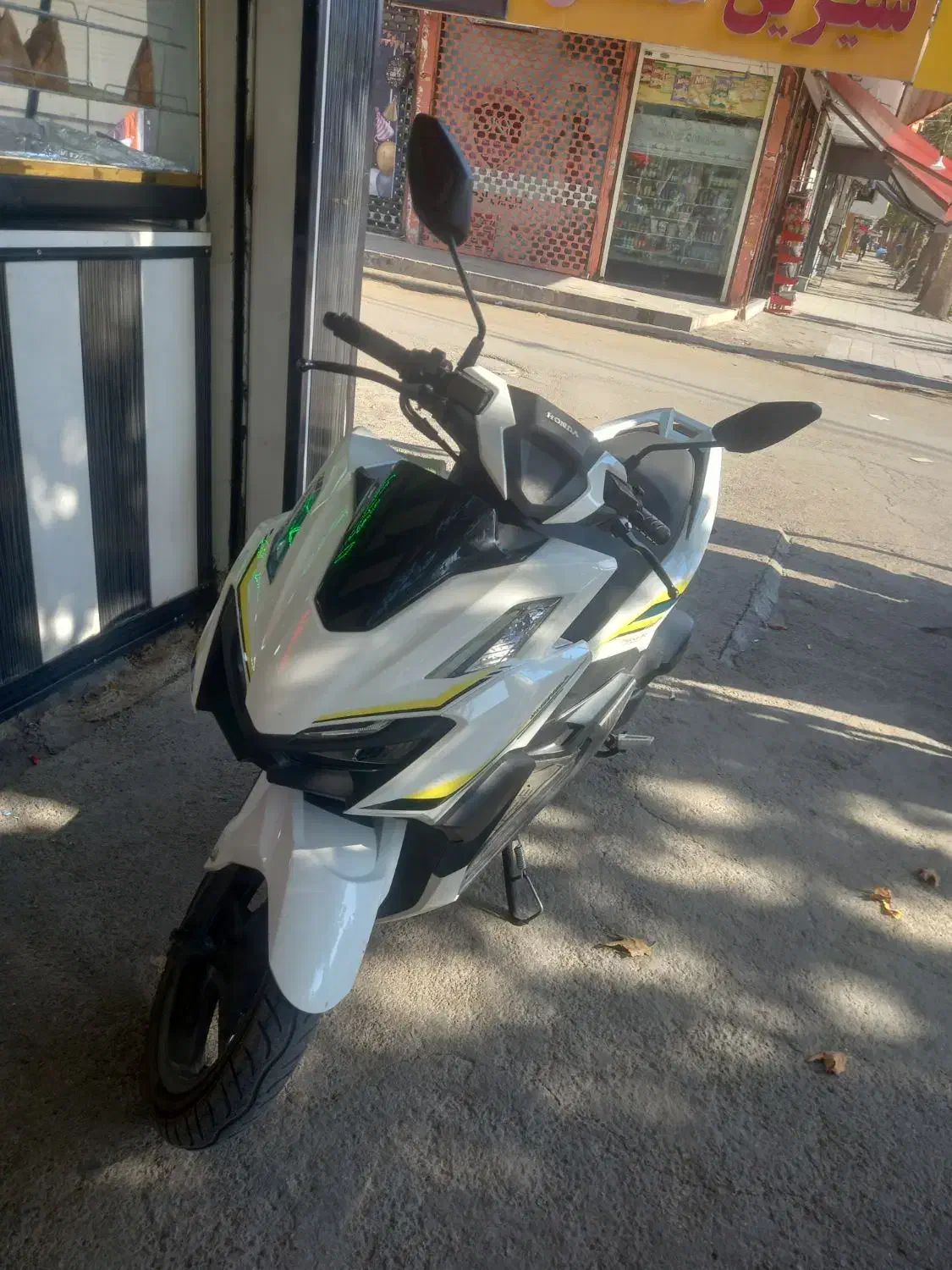 کلیک 180مدل 1403|موتورسیکلت|خرمآباد, |دیوار