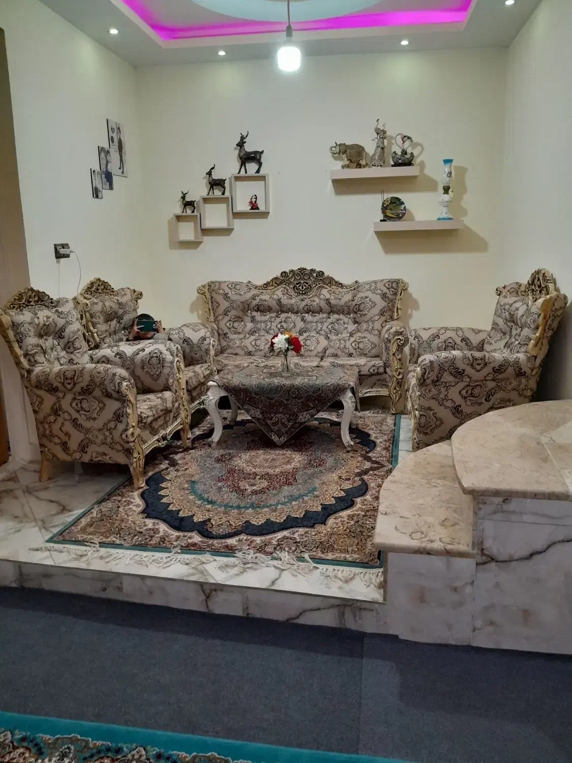 مبل|مبلمان خانگی و میز عسلی|پرهسر, |دیوار