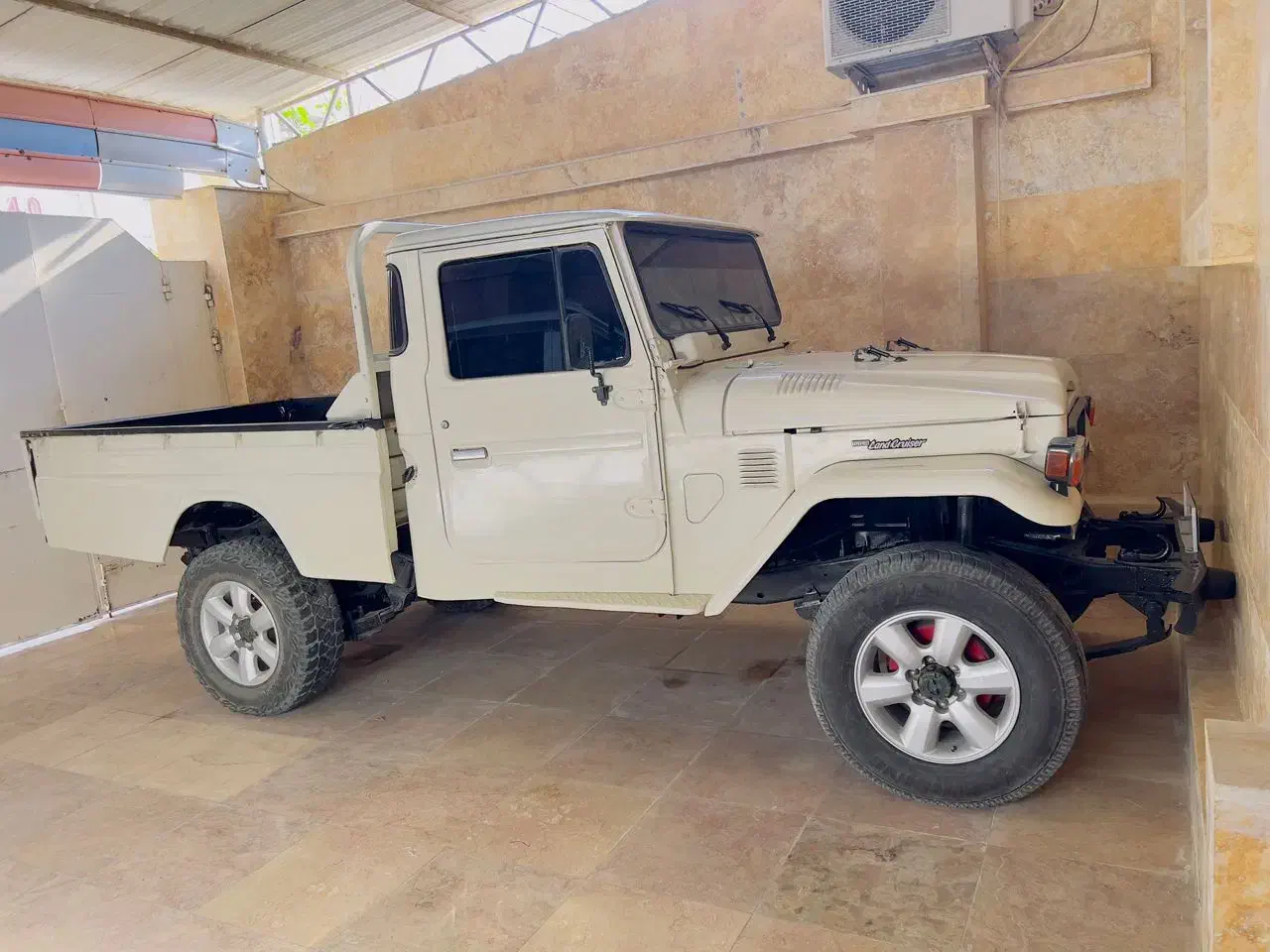 اجاره لندکروز تمیز برای گردشگری وبوم گردی|خودرو اجارهای|قشم, |دیوار