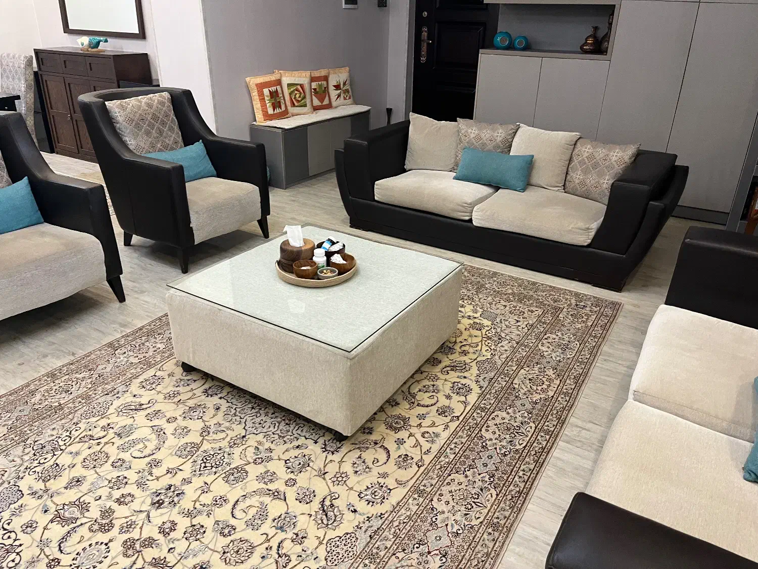 مبل و میزناهارخوری ۸نفره+جلومبلی و ۴ عسلی+ میز TV|مبلمان خانگی و میز عسلی|تهران, وردآورد|دیوار