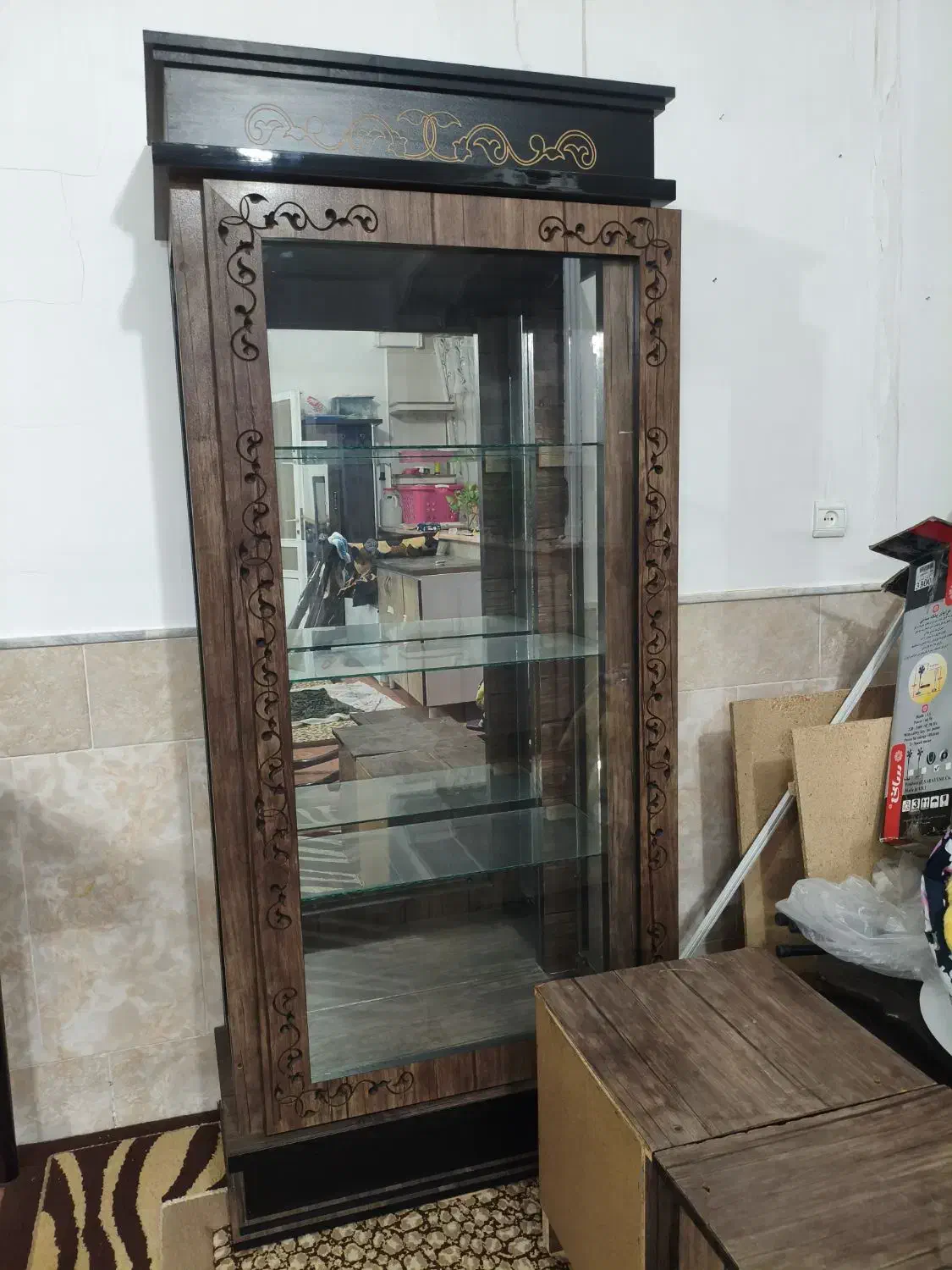 بوفه در ریلی|بوفه، ویترین، کنسول|قم, منبع آب|دیوار