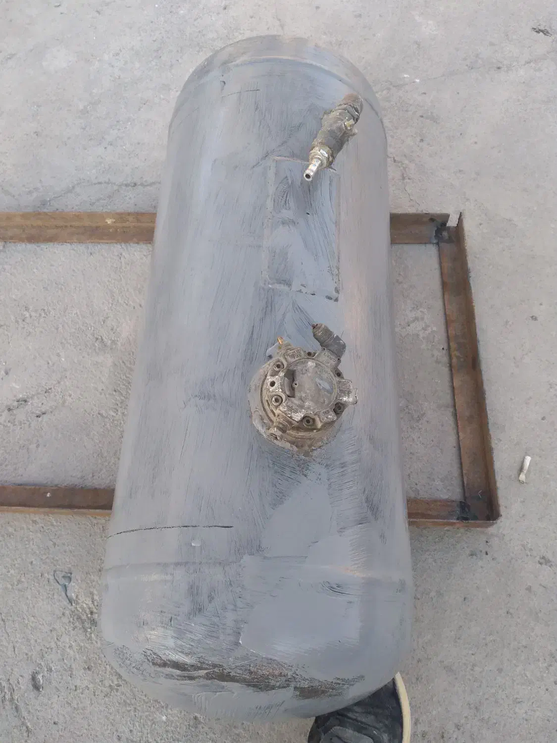 کپسول ۶۵کیلویی ال پی جی ماشین|قطعات یدکی و لوازم جانبی|تهران, شهرآرا|دیوار