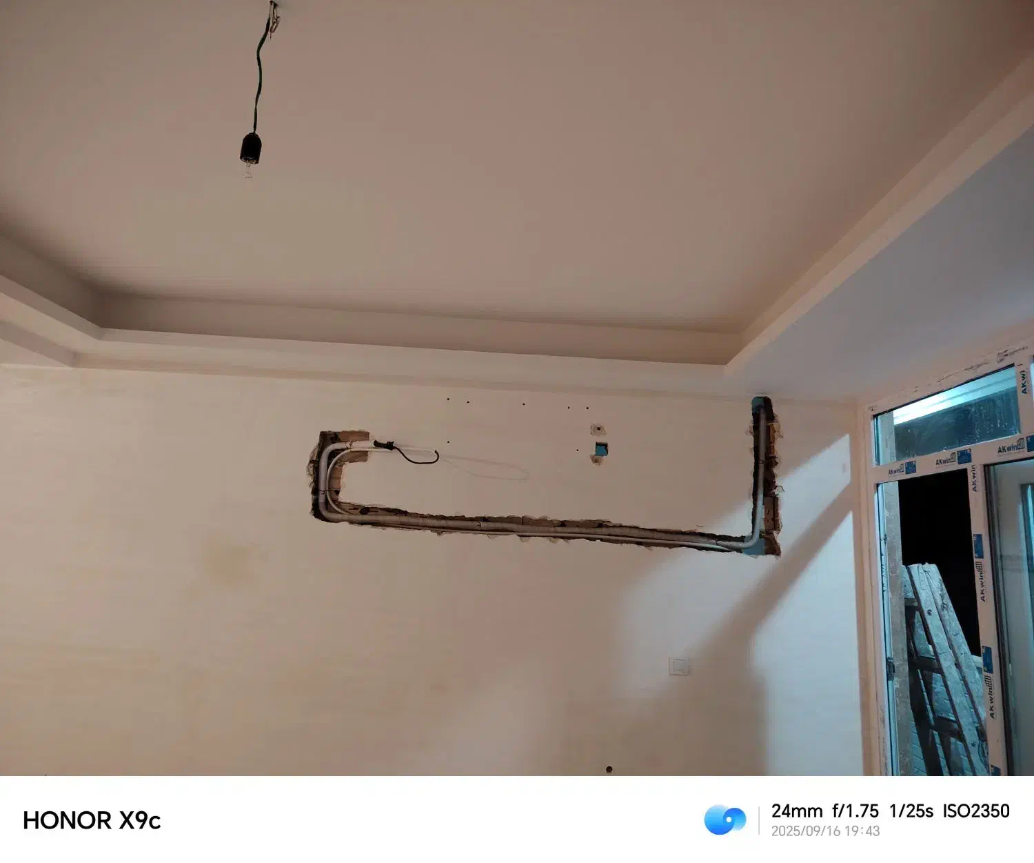 نصب و تعمیر کولر گازی و هیتر گازی/ لوله گذاری مسی|خدمات پیشه و مهارت|تبریز, |دیوار