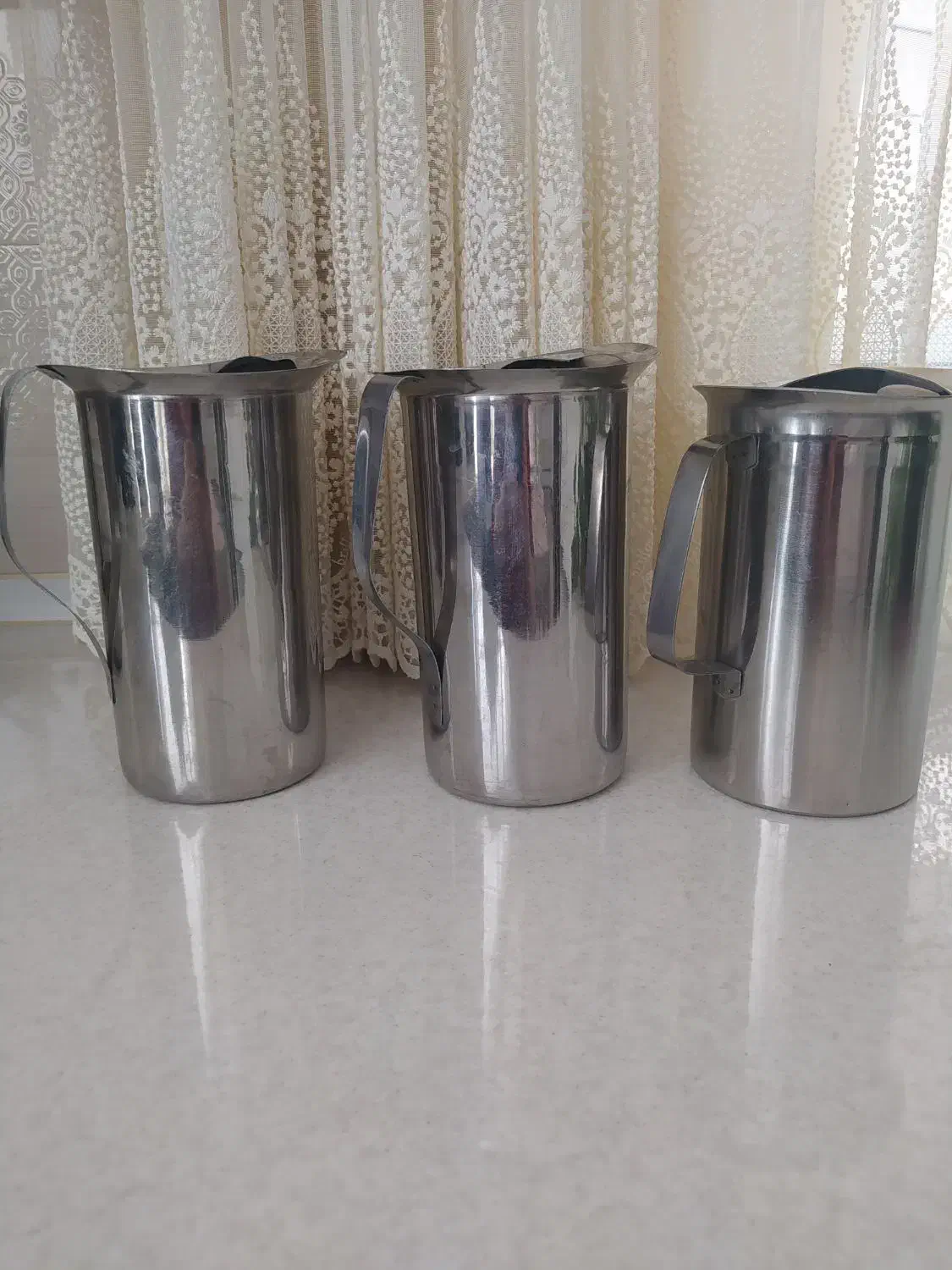 سه عدد پارچ استیل و گلدان چینی|ظروف سرو و پذیرایی|فارسان, |دیوار