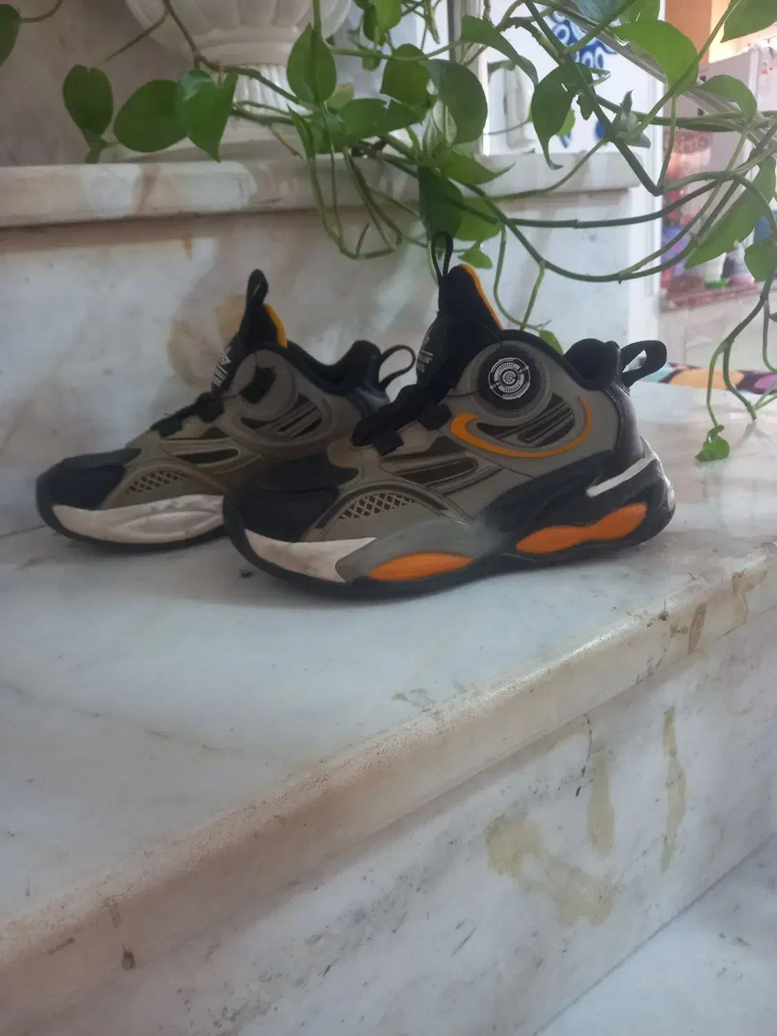 دوعدد کفش بچه گانه|کفش و لباس بچه|فسا, |دیوار