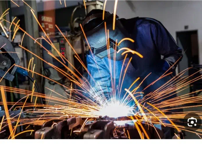 جوشکاری سیار کلیه خدمات جوشکاری درمحل دراسرع وقت|خدمات پیشه و مهارت|محمدیه-قزوین, |دیوار