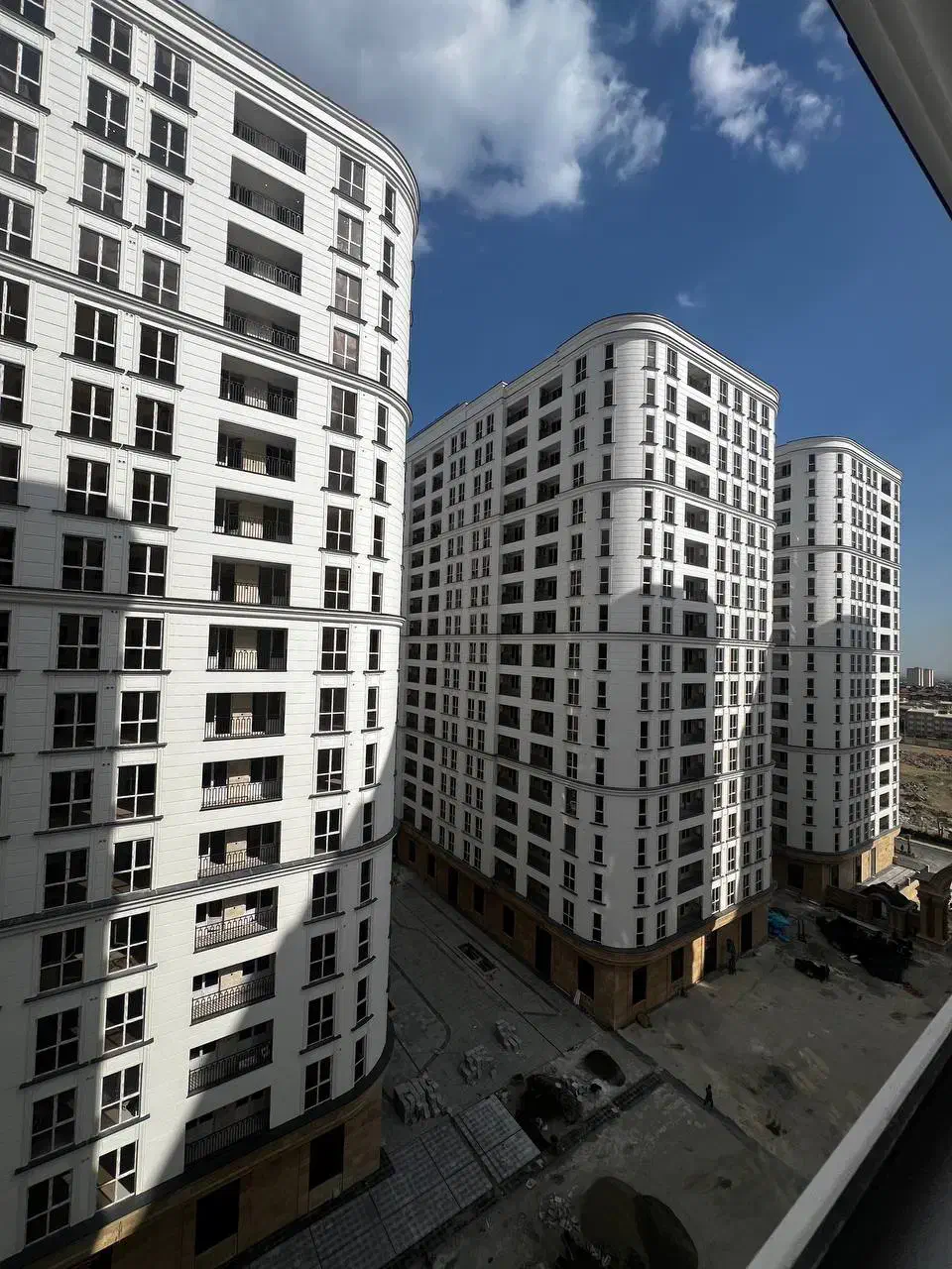 واحد ۱۱۸ متری رونیکا پالاس کوهک/منطقه ۲۲/دریاچه