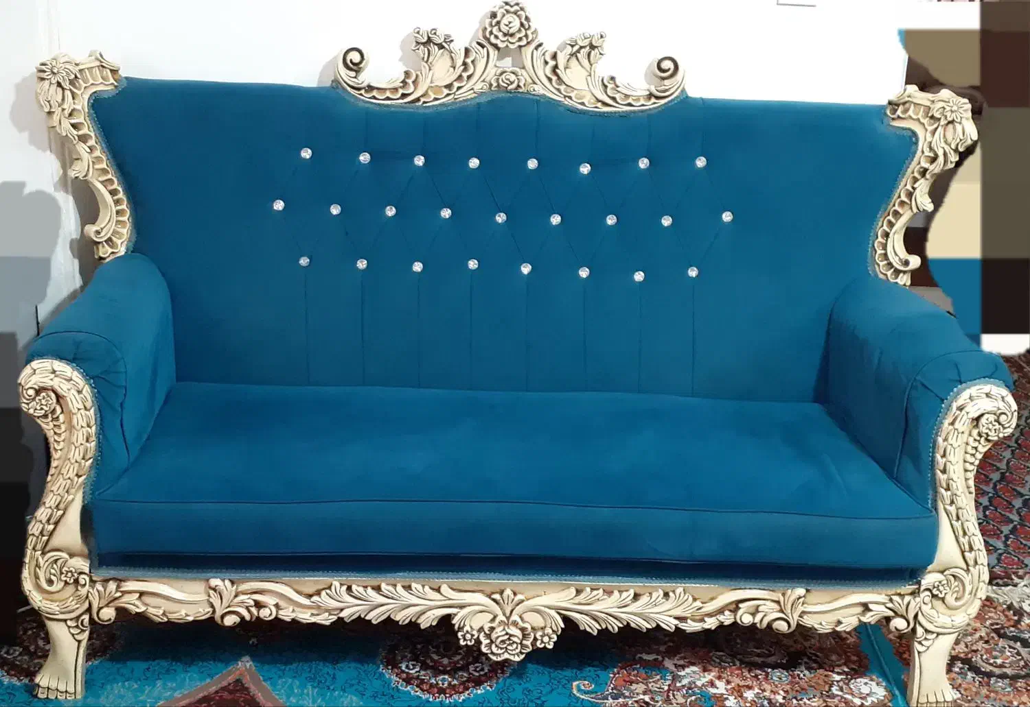 مبل سلطنتی 7 نفره|مبلمان خانگی و میز عسلی|قرچک, میرزائی شمالی|دیوار