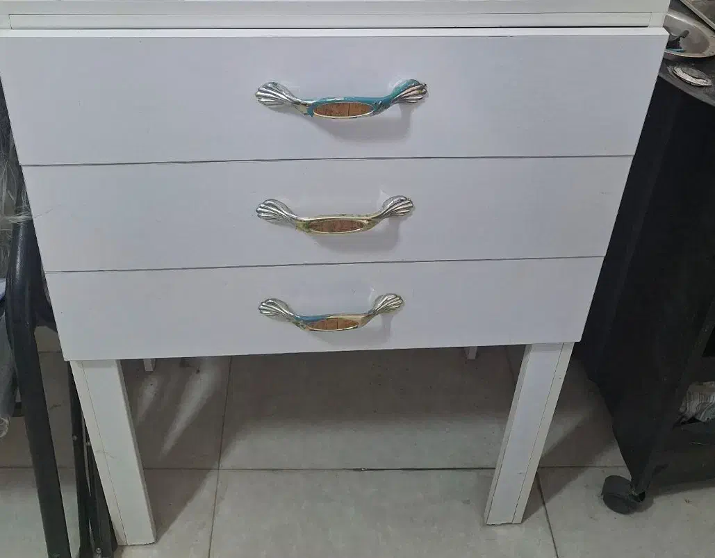 صندلی دراور|صندلی و نیمکت|قم, ولیعصر|دیوار