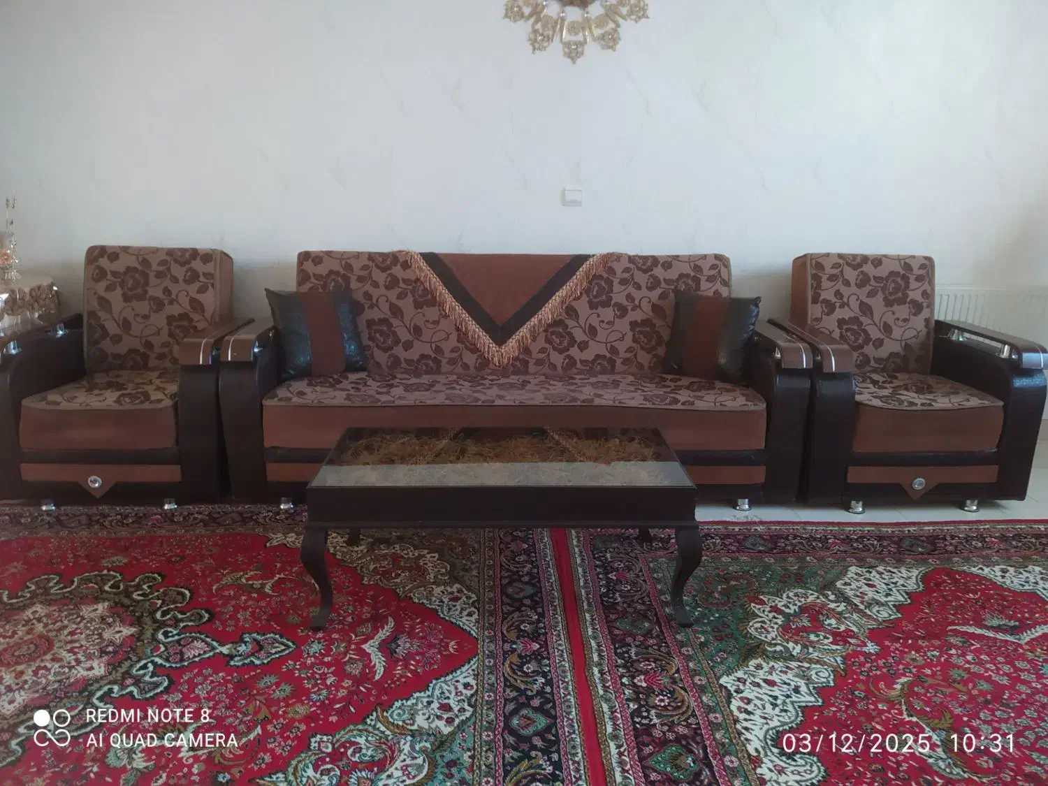 یک دست مبل تمیز با میز|مبلمان خانگی و میز عسلی|تبریز, |دیوار