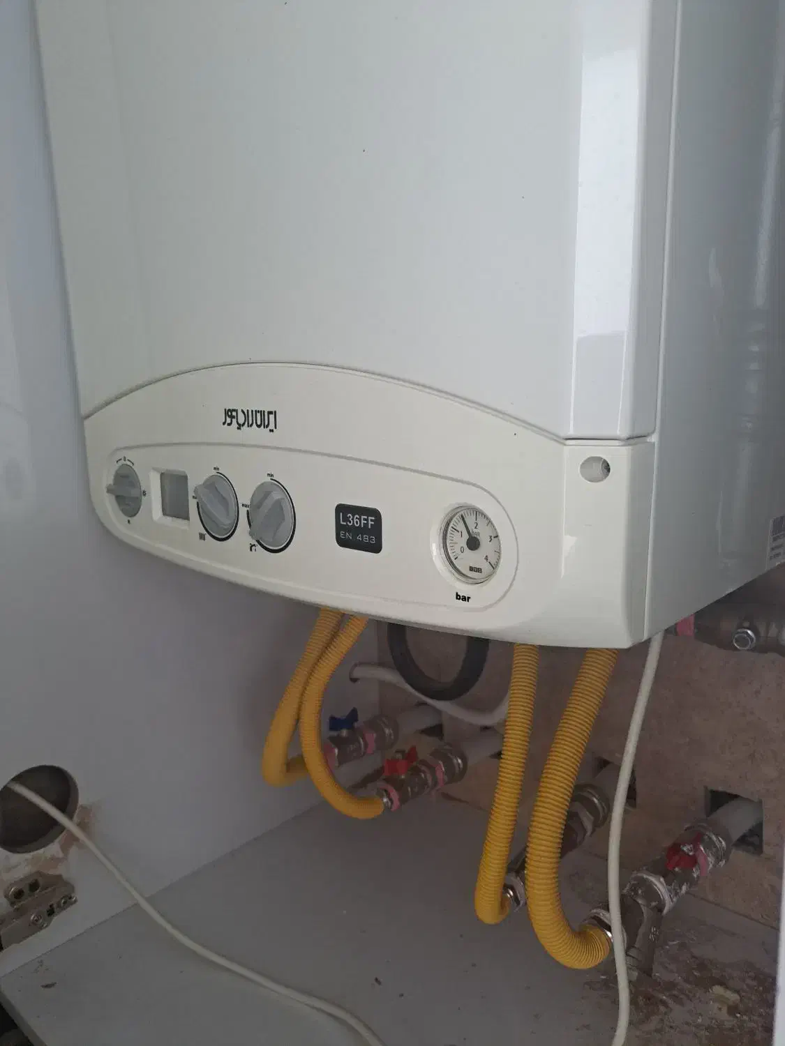 تعمیرات آبگرم مصرفی وآبگرمکن دیواری|خدمات پیشه و مهارت|ماکو, |دیوار