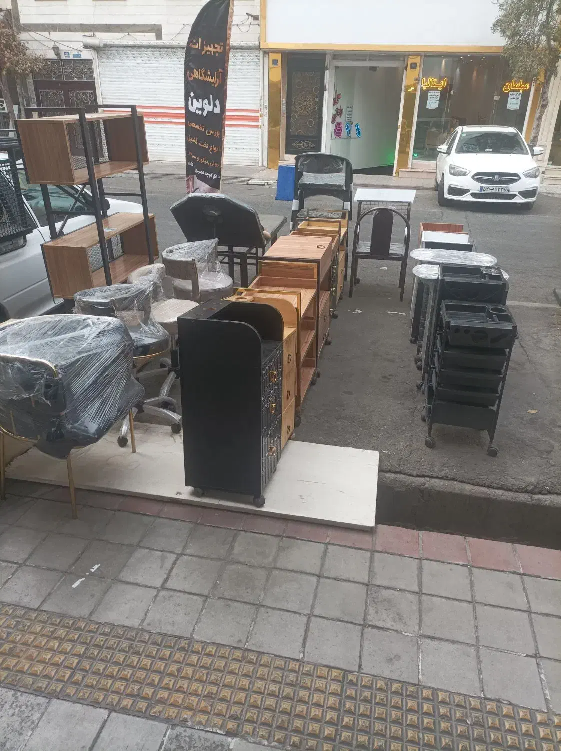 فروشنده آقا،خانم ،کارگرساده،استخدام کارگر|استخدام بازاریابی و فروش|تهران, نعمتآباد|دیوار