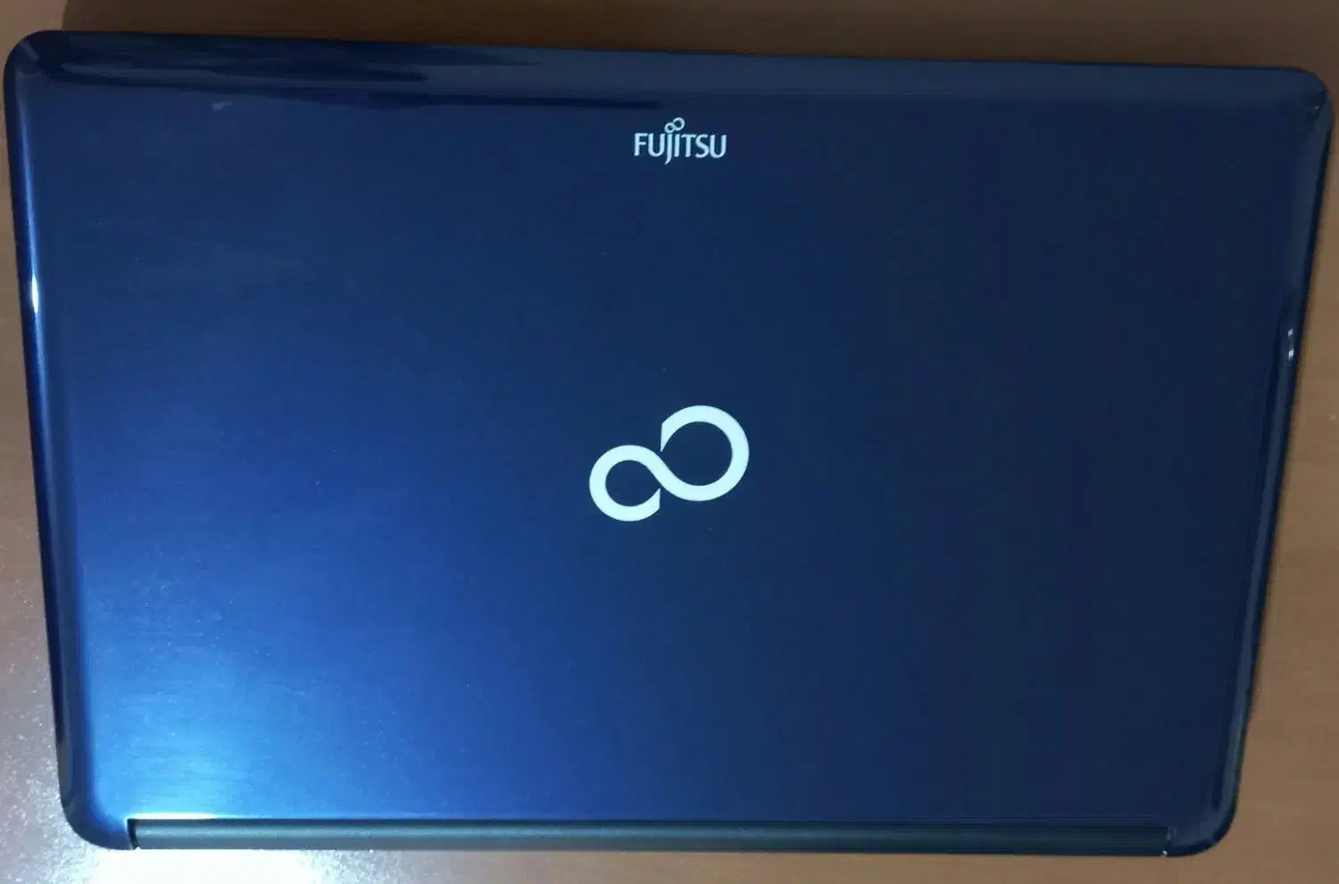 فوجیتسو|رایانه همراه|فردیس, نگارستان|دیوار