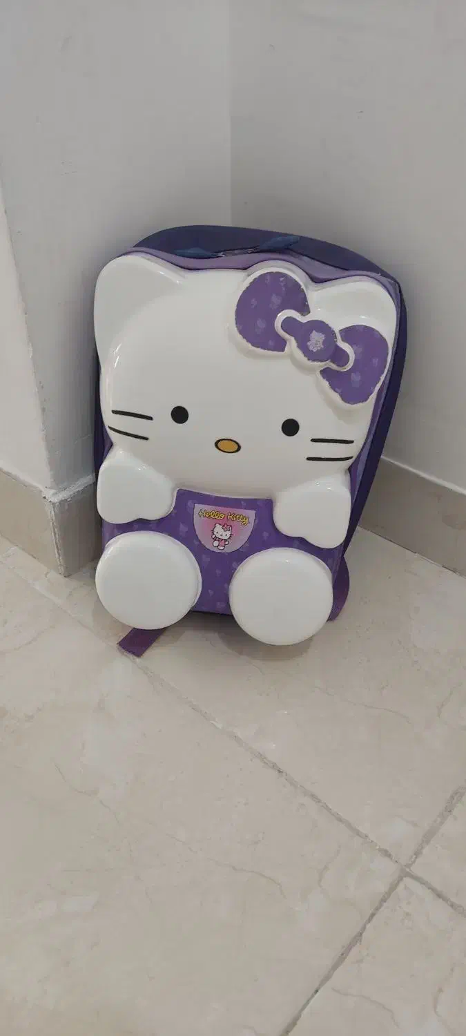 کیف مدرسه|کفش و لباس بچه|سلماس, |دیوار