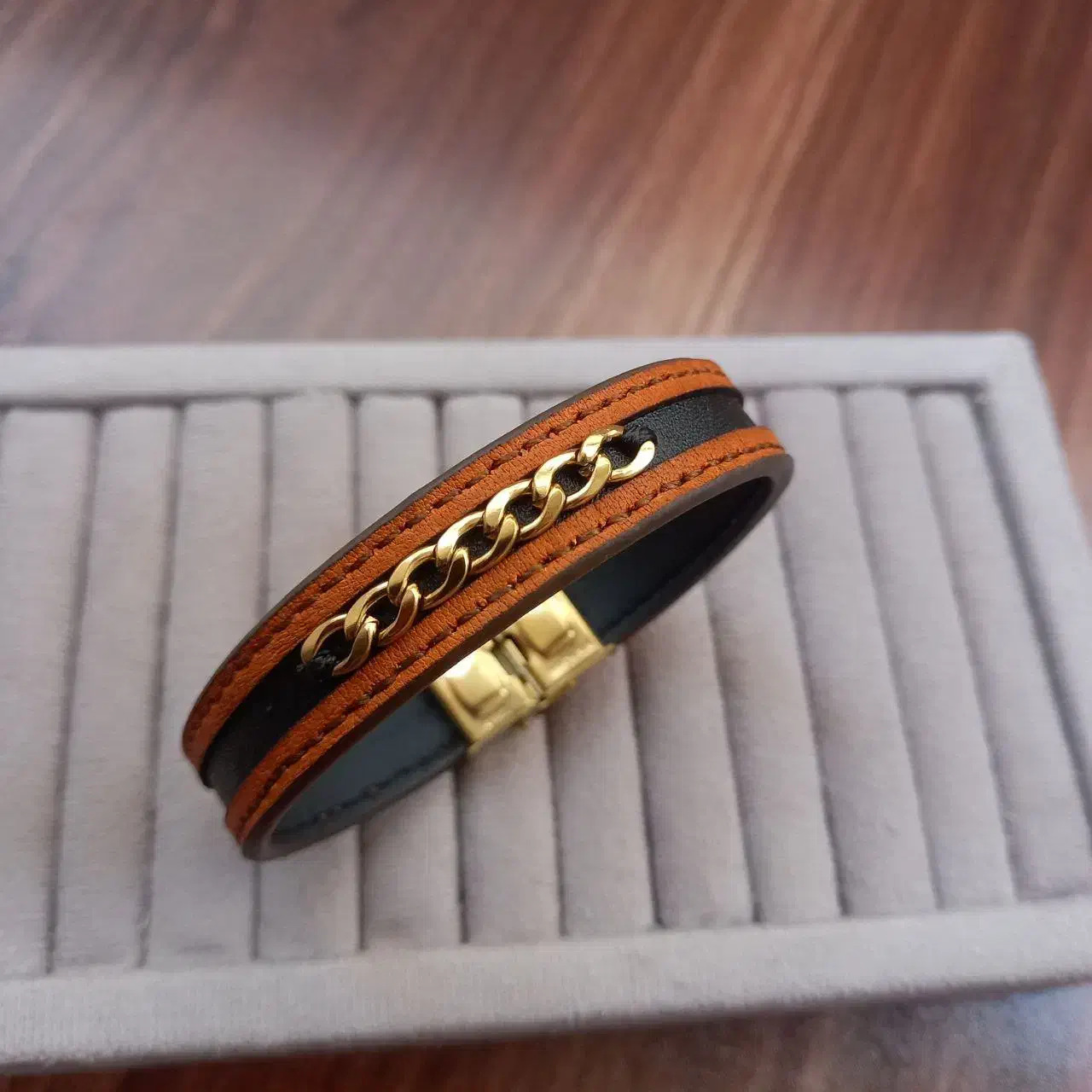 فروش دستبند چرمی کارتیر رنگ ثابت|بدلیجات|تهران, طیب|دیوار