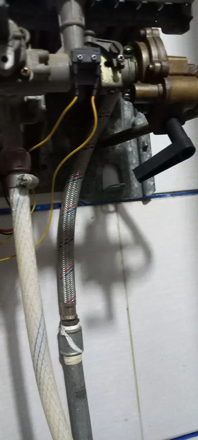 نصب و تعمیر و سرویس آبگرمکن بوتان در منزل|خدمات پیشه و مهارت|برازجان, |دیوار