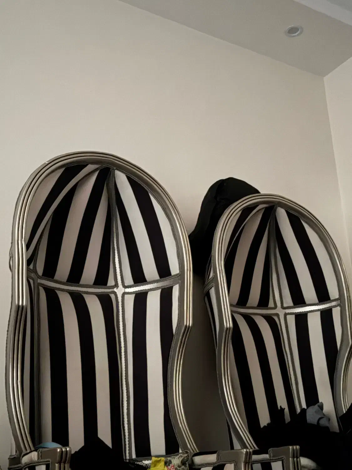 دو عدد مبل چتری سالم|مبلمان خانگی و میز عسلی|تهران, مینای جنوبی|دیوار