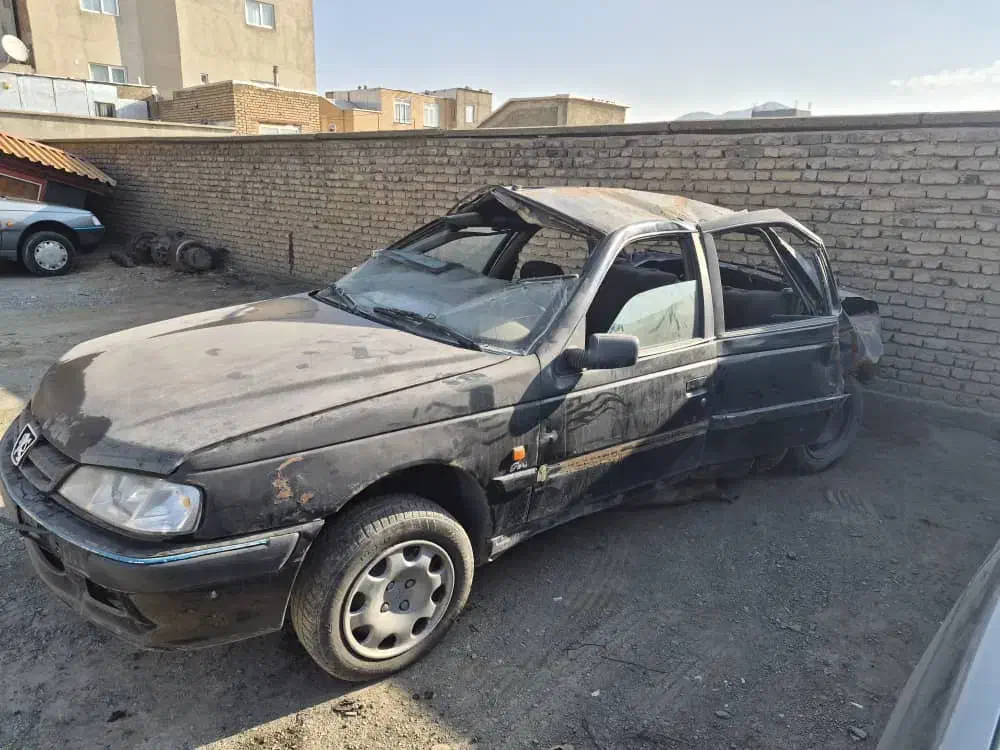 پژو پارس مدل ۸۳|خودرو سواری و وانت|سقز, |دیوار