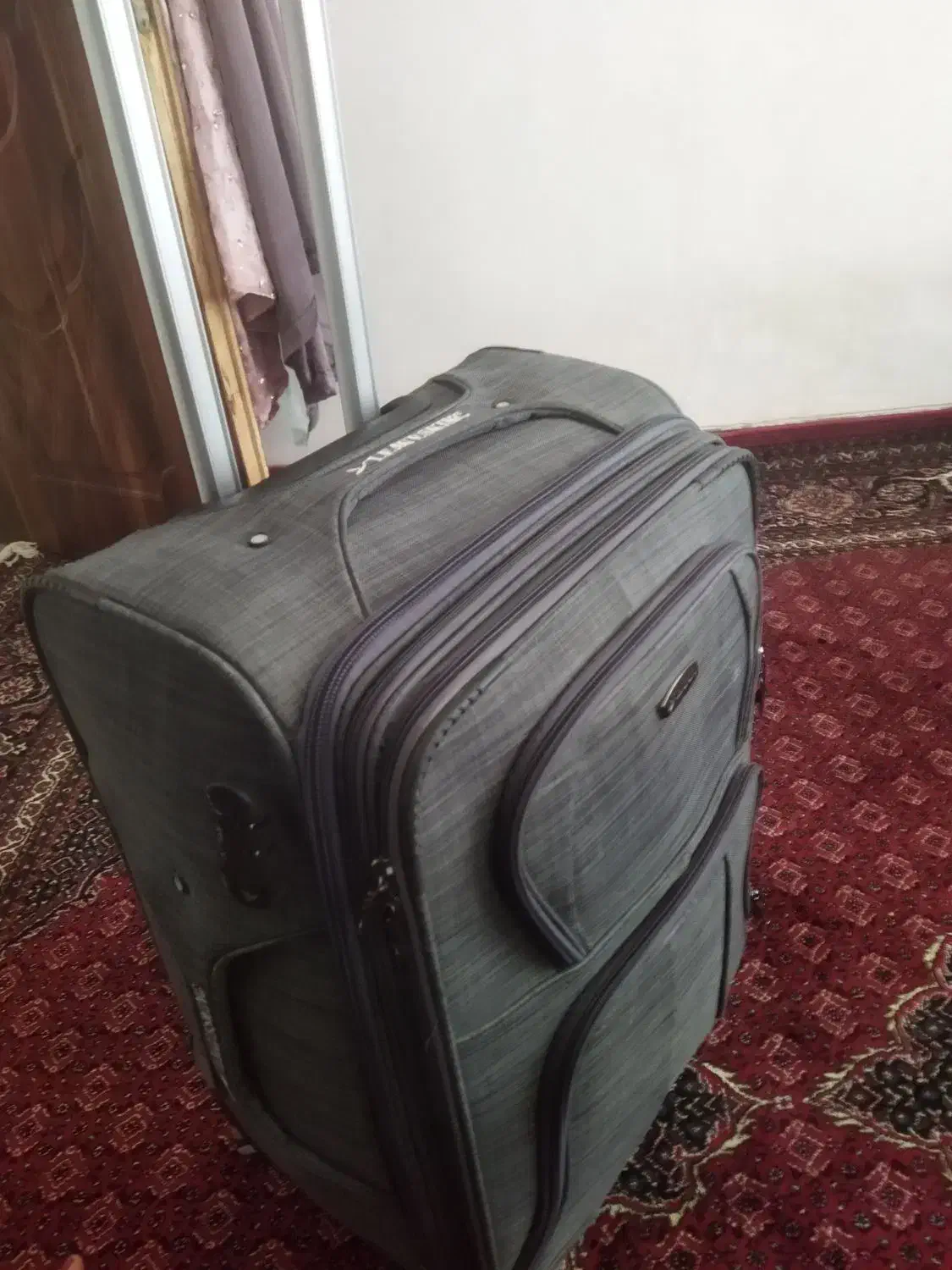 چمدان سایز بزرگ بدون عیب و ایراد|کیف، کفش، کمربند|جوانرود, |دیوار