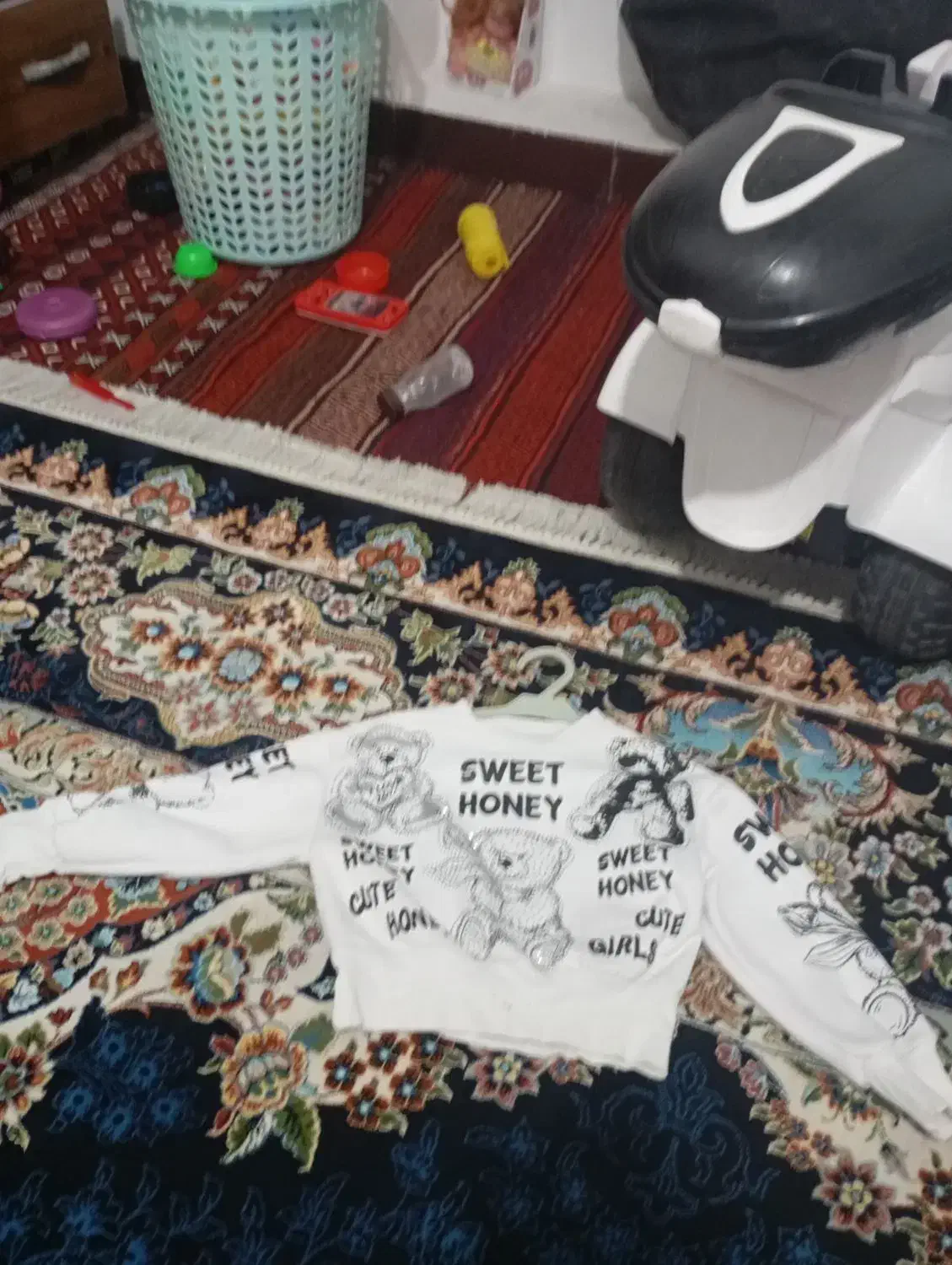 لباس دخترونه در حد خیلی نو|کفش و لباس بچه|یاسوج, |دیوار