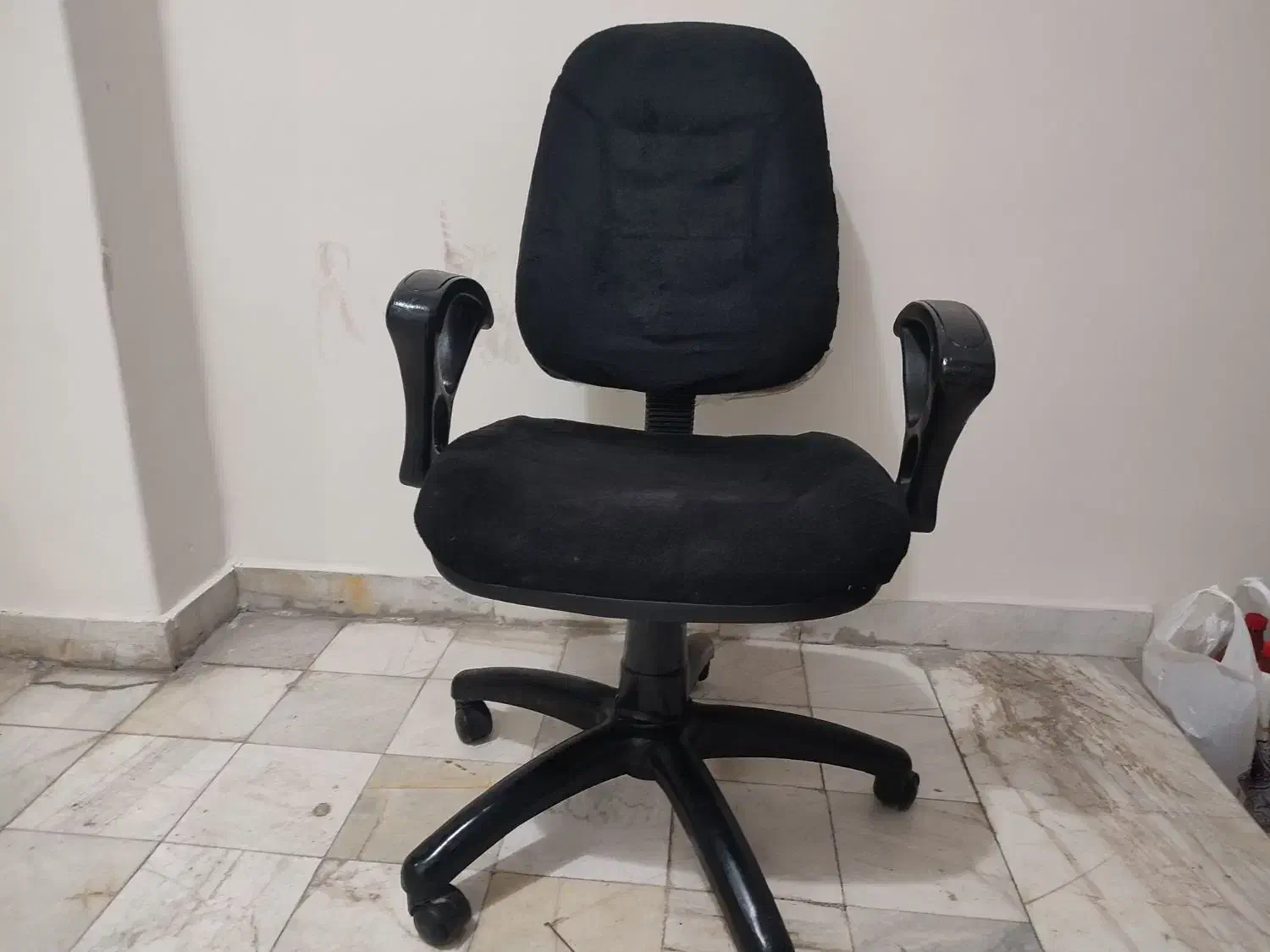 صندلی چرخ دار|صندلی و نیمکت|زنجان, |دیوار