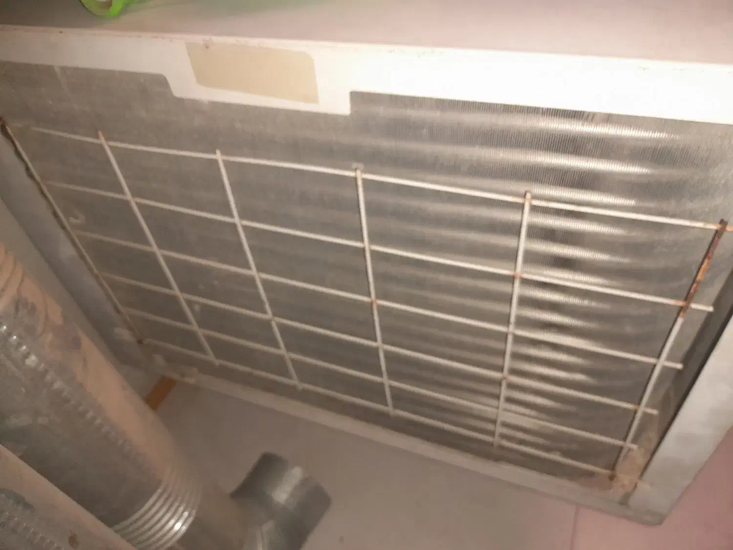 کولر پنجره ای و جای کولرتمیز سالم|کولر گازی و فن‌کوئل|آق قلا, |دیوار