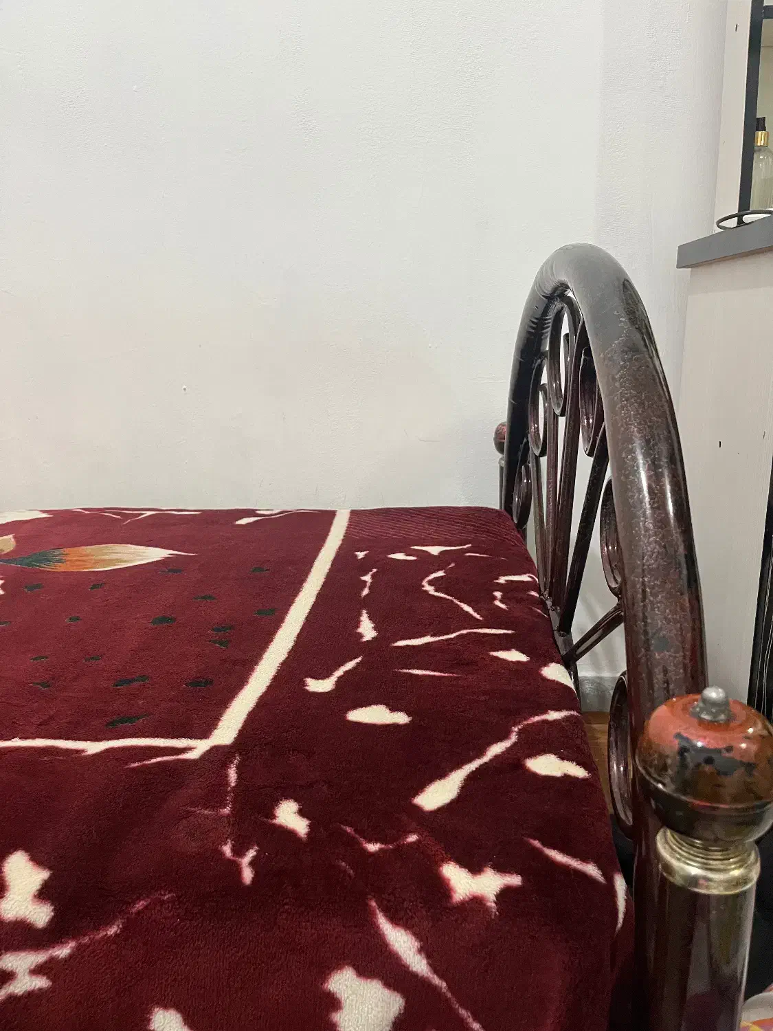 تخت|تخت و سرویس خواب|جیرفت, |دیوار