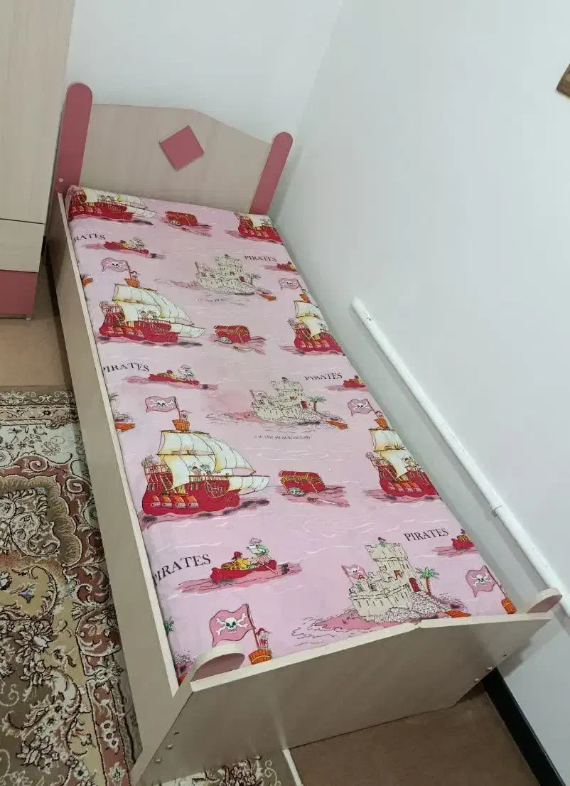 تخت و کمد کودک|تخت و سرویس خواب|شهرضا, |دیوار