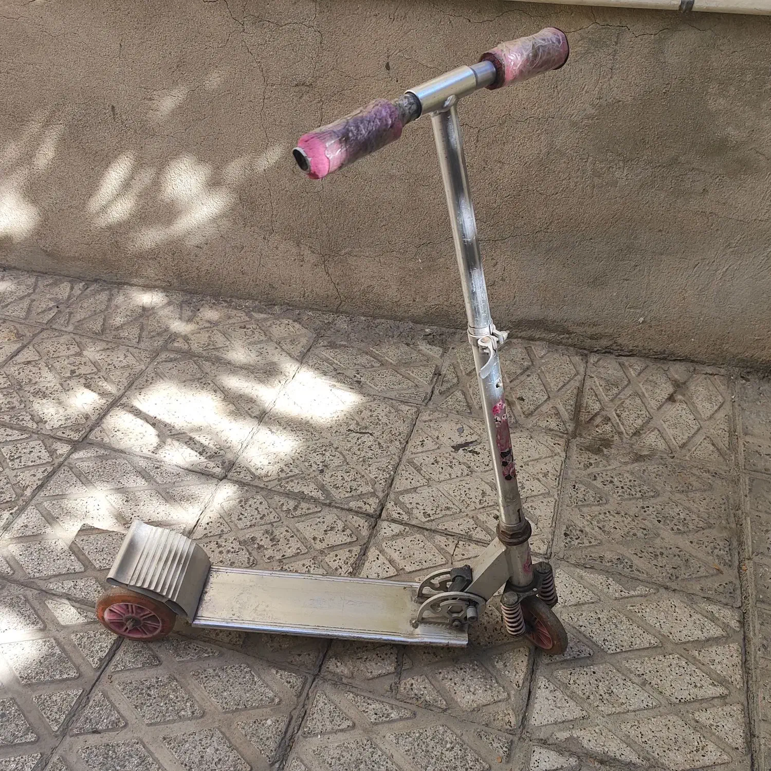 دوچرخه دخترانه 16 و اسکیت و اسکوتر|دوچرخه، اسکیت، اسکوتر|تهران, شهرک ولیعصر جنوبی|دیوار