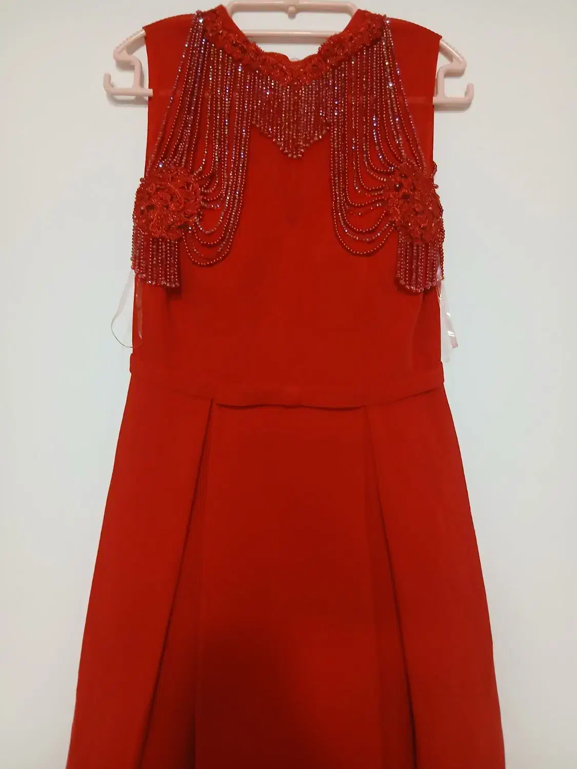 لباس مجلسی|لباس|قرچک, میرزائی شمالی|دیوار