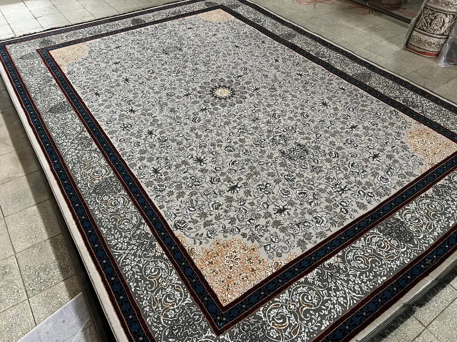 گشتم نبود نگردنیست فقط با ماهی 6 میلیون فرش بخرید|فرش|رفسنجان, |دیوار