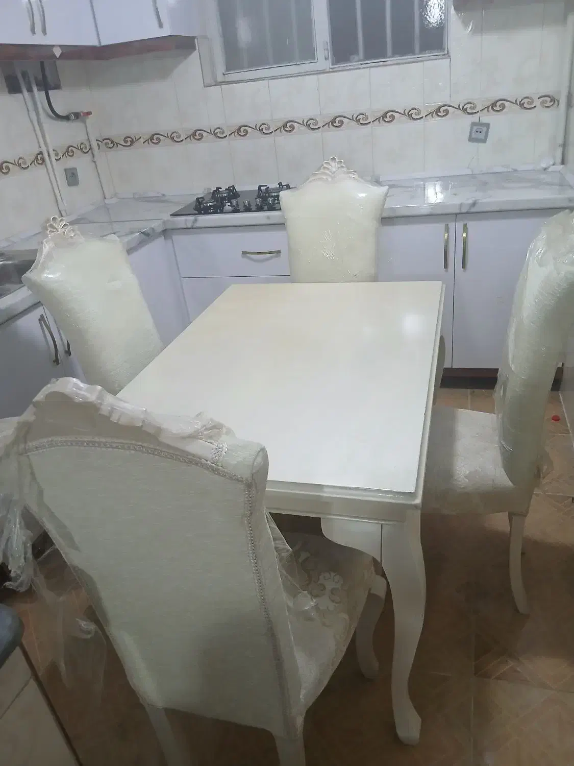 میز غذا خوری چهار نفره|میز و صندلی غذاخوری|تبریز, |دیوار