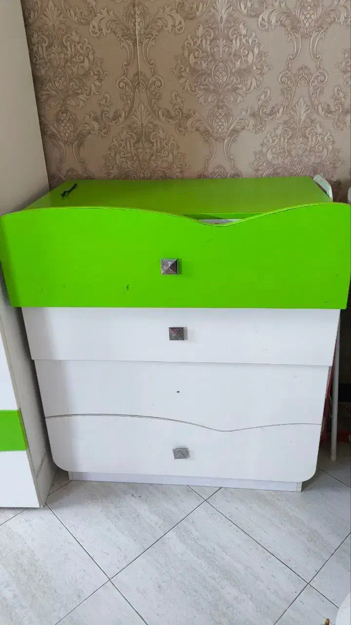 کمد و بوفه و دراور نوجوان تمیز و شیک|تخت و سرویس خواب|قائمشهر, |دیوار