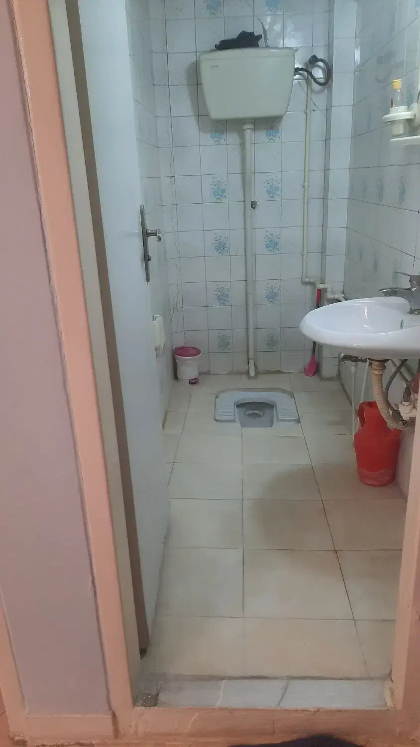 اپارتمان ۳ طبقه تک واحدی طبقه همکف